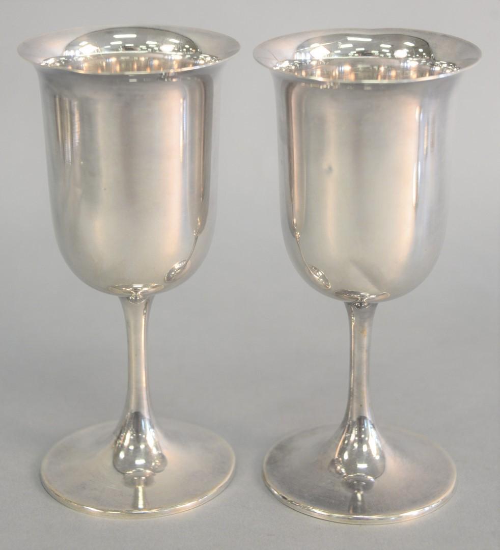 Seven sterling silver wine stems, ht. 6 1/4", 29.3: Seven sterling silver wine stems, ht. 6 1/4", 29.3 t.oz.