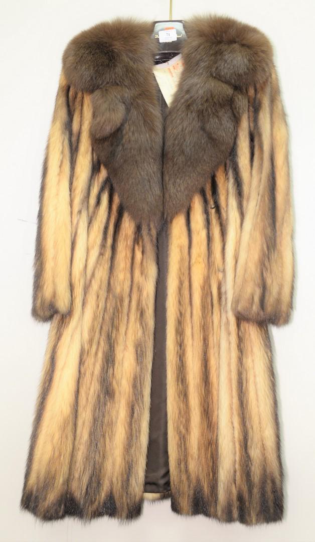 Custom Fitch Fur coat, full length. (1 of 4)