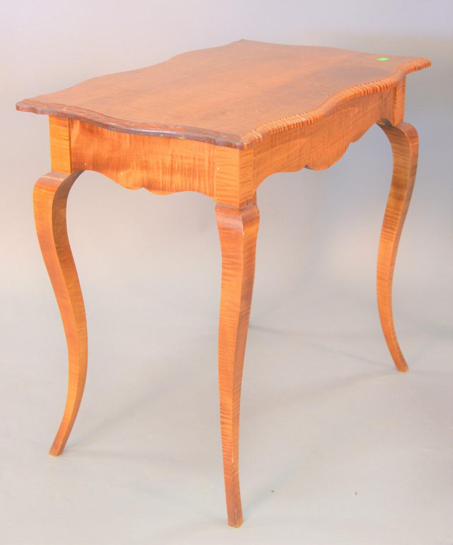 Tiger maple shaped top table, ht. 29 1/2", top 21 1/2" (1 of 4)