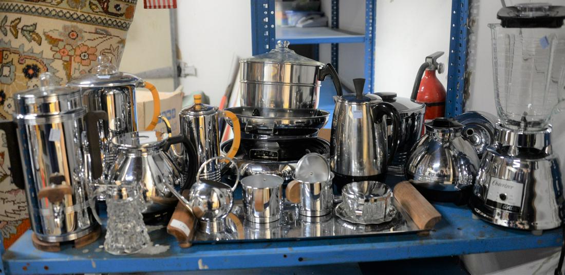 Large Group of Vintage Chrome Kitchenware, to include a: Large Group of Vintage Chrome Kitchenware, to include an Osterizer Classic Blender, several tea and coffee electric brewers, along with two electric brewers with spigots.