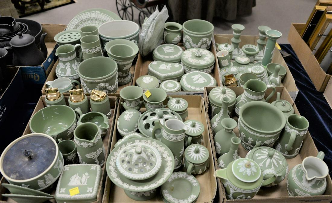 Six Tray Lots of Moss Green Wedgwood Jasperware, to (1 of 5)