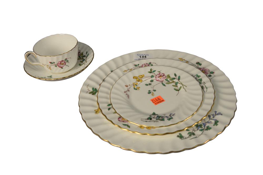 91 Piece Minton Dainty Sprays Dinnerware Set, to (1 of 5)