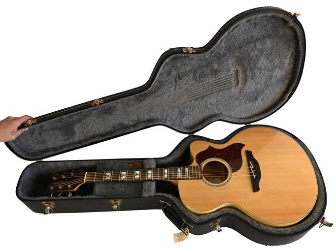 Takamine Acoustic Guitar, serial number EG523SG, Sep 18, 2021 Nadeau's Auction Gallery in CT