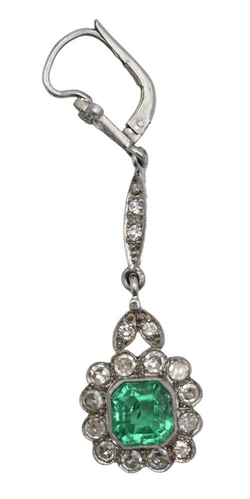 Platinum Emerald Earring, having square emerald (1 of 4)