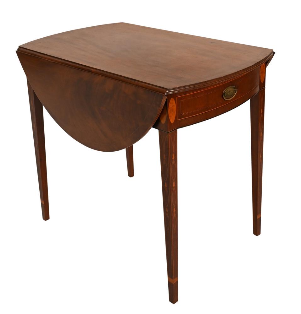Margolis Federal Style Pembroke Drop Leaf Table, having (1 of 5)
