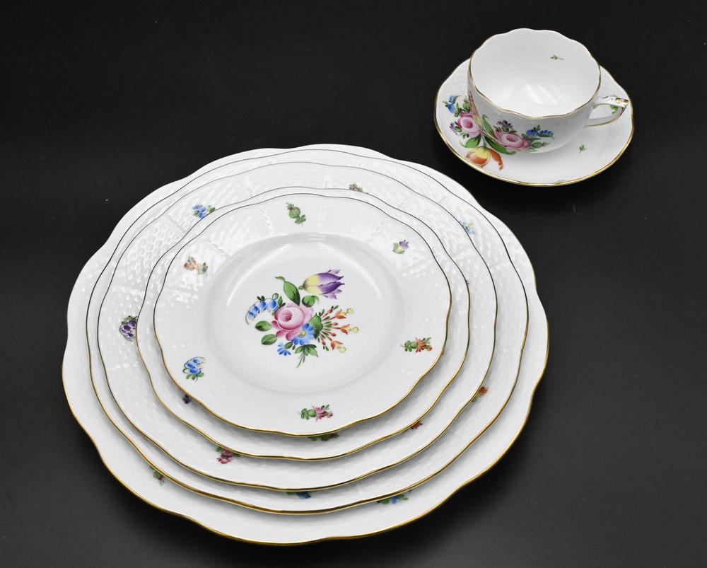 183 Piece Herend Printemps Porcelain Dinnerware Set, to (1 of 10)