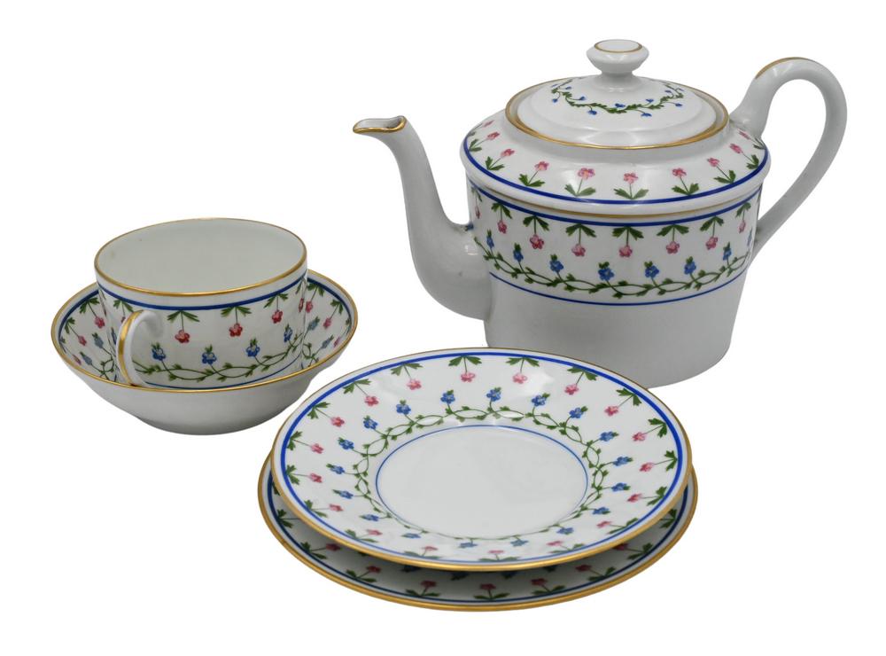21 Piece Set of A. Raynaud Limoges "LaFayette" (1 of 5)