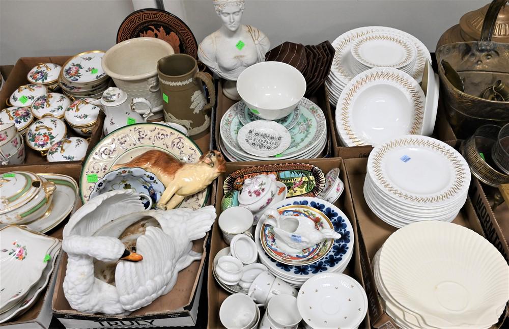 Six Tray Lots of Porcelain and China, to include partial set of Royal Worcester, shell plates, (1 of 5)