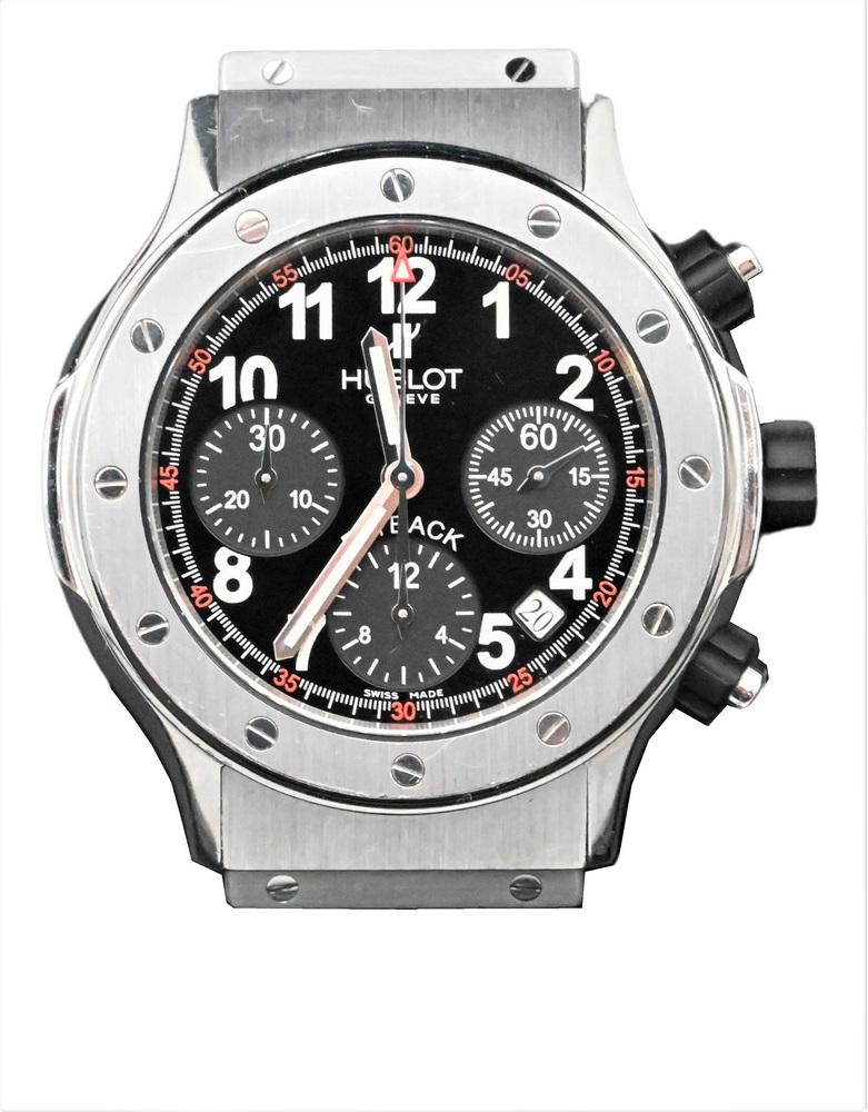 Hublot Flyback Men's Wristwatch, B1926.1 689542, having three small dials, 39.5 millimeters.: Hublot Flyback Men's Wristwatch, B1926.1 689542, having three small dials, 39.5 millimeters.