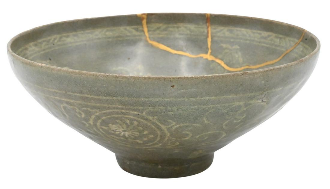 Korean Celadon Paste Inlay Bowl (1 of 5)