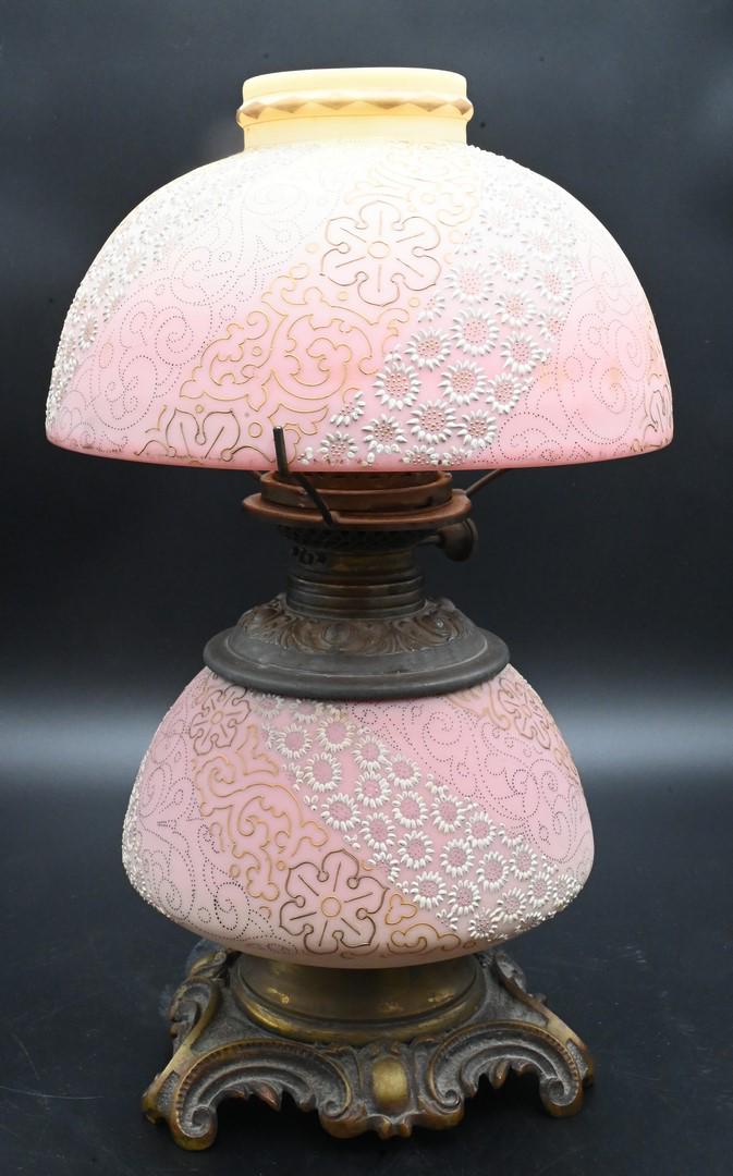 Mt. Washington Burmese Glass Queens Lace Oil Lamp (1 of 5)