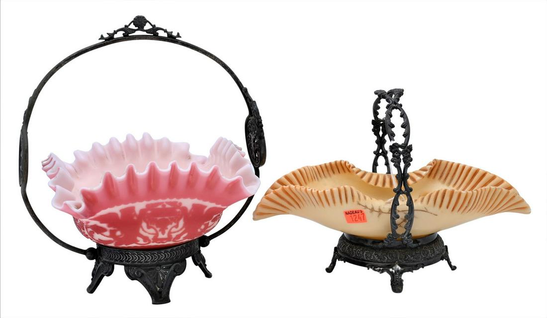 Two Art Glass Bridal Baskets (1 of 5)