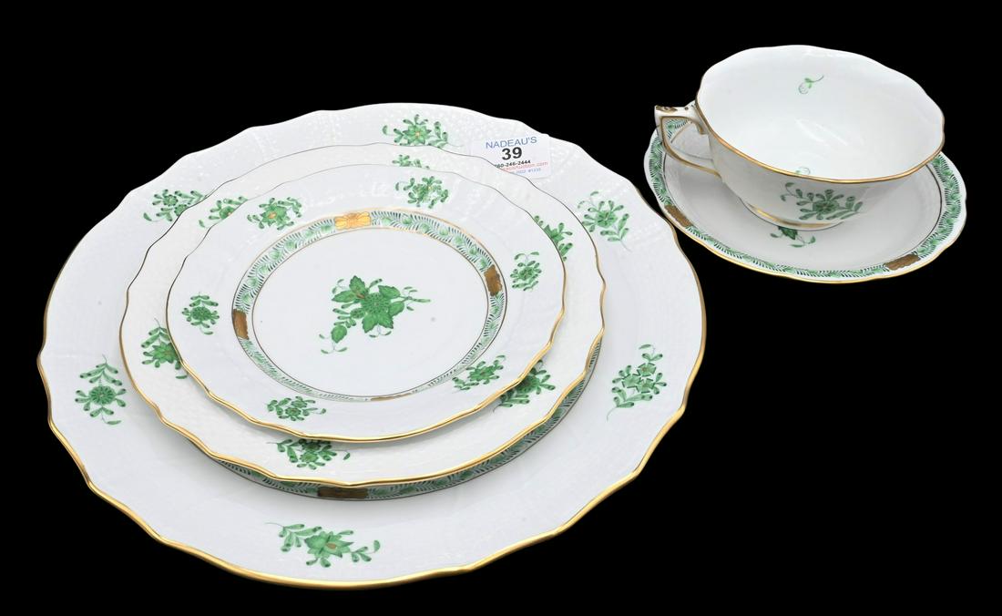 40 Piece Herend Porcelain Partial Dinnerware Set (1 of 7)