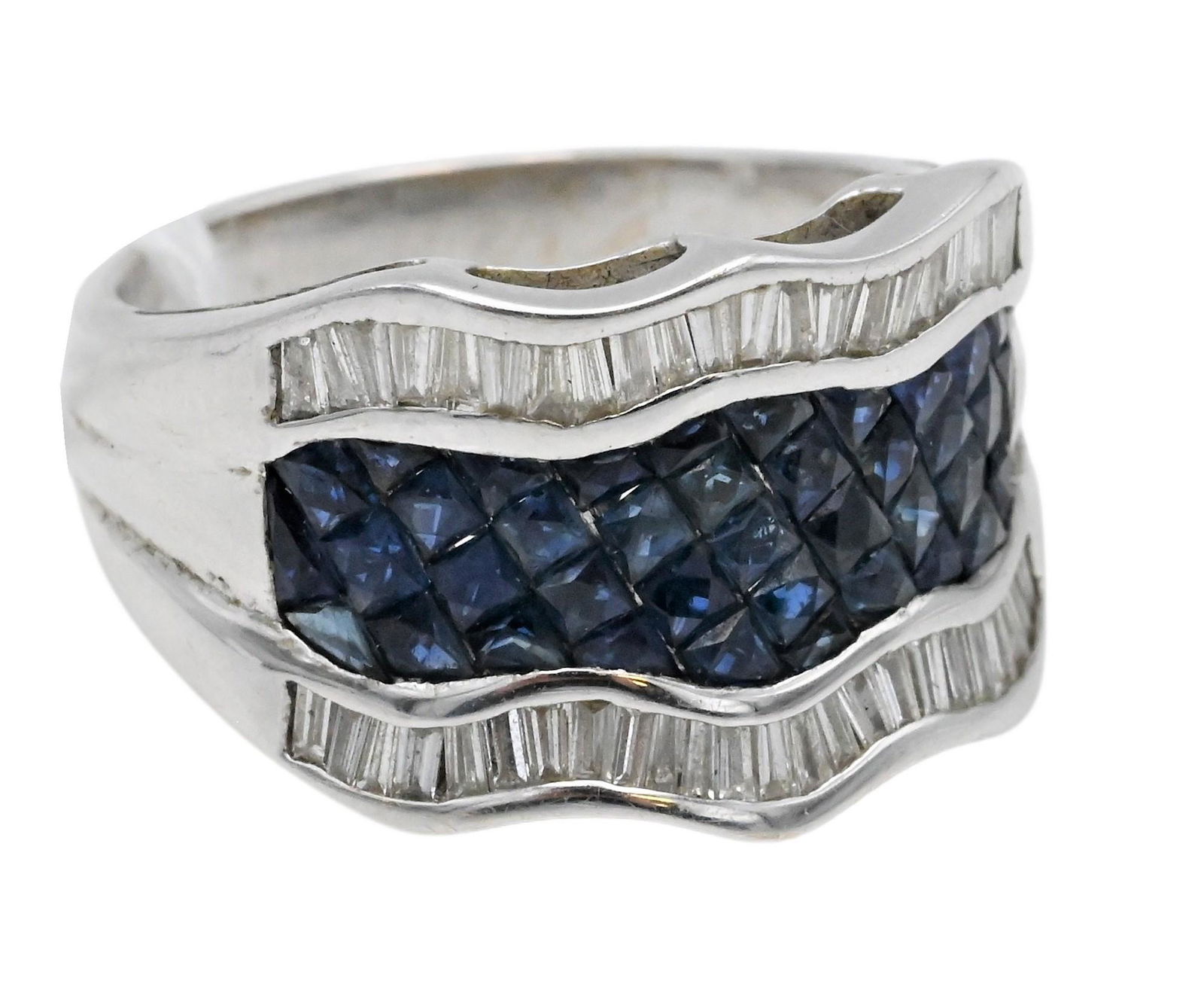 18 Karat White Gold Ring (1 of 3)