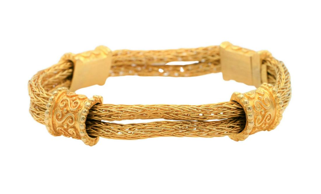 18 Karat Yellow Gold Bracelet (1 of 4)