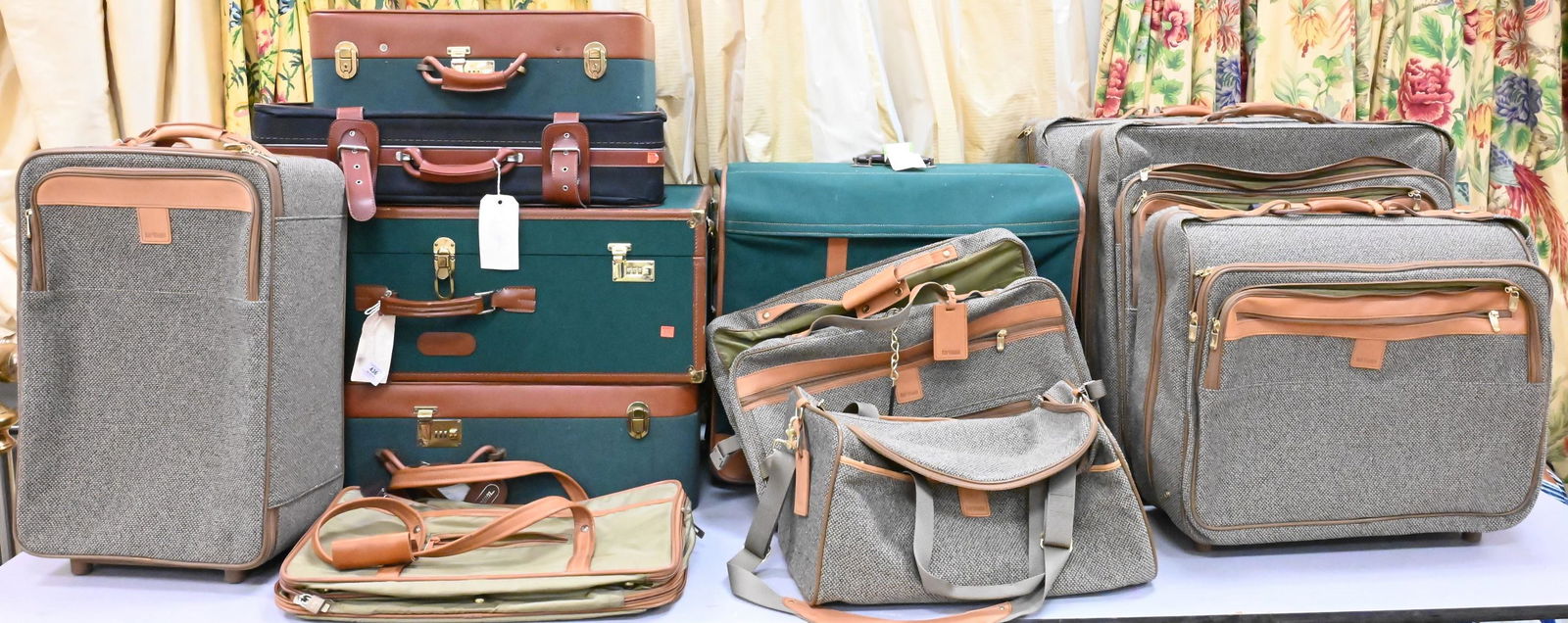 12 Piece Luggage Lot (1 of 4)