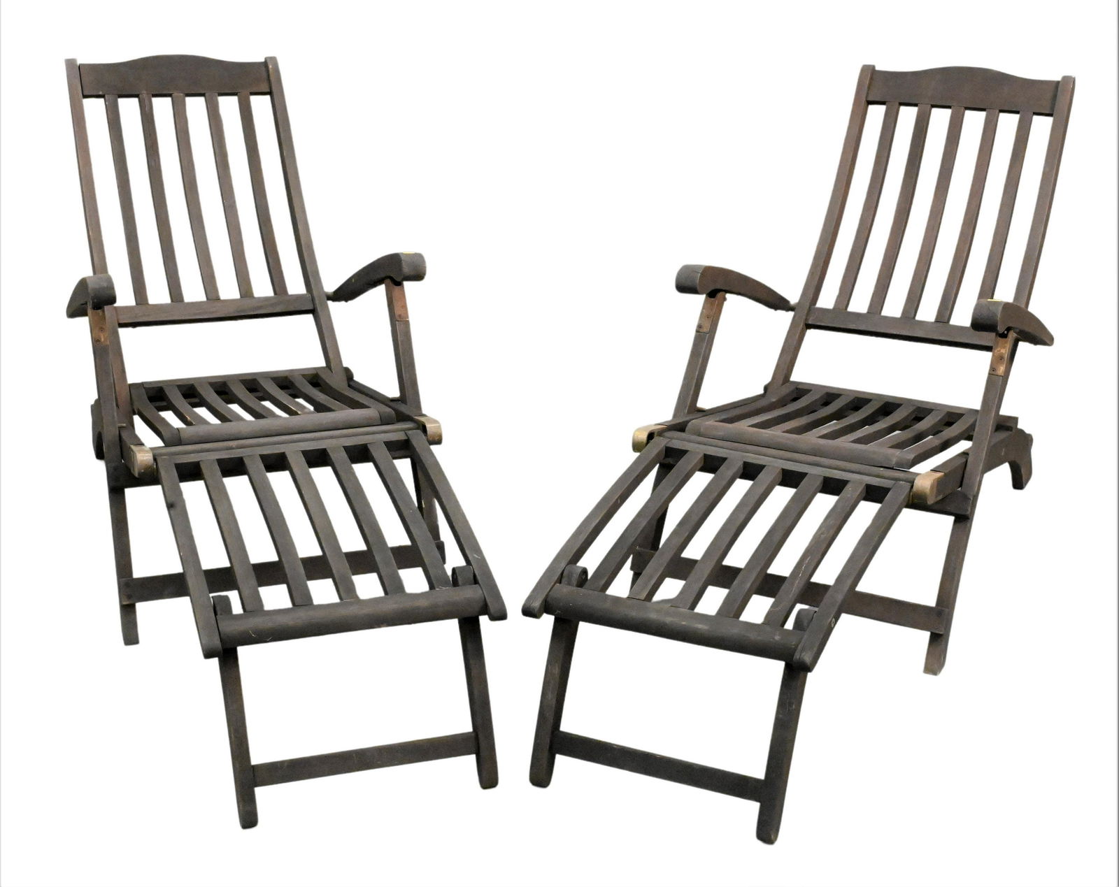 A Pair of Outdoor Teak Steamer/Lounge Chairs (1 of 4)
