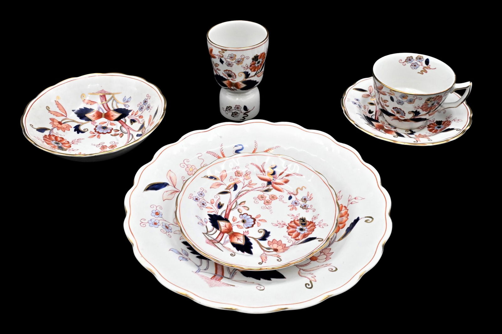 101 Piece Booths "Fresian" Dinnerware Set: 101 Piece Booths "Fresian" Dinnerware Set, to include 11 dinner plates, 22 cups, 27 saucers, 21 bread and butter plates, 9 egg cups, 7 cereal bowls, 3 pitchers, along with 1 platter.