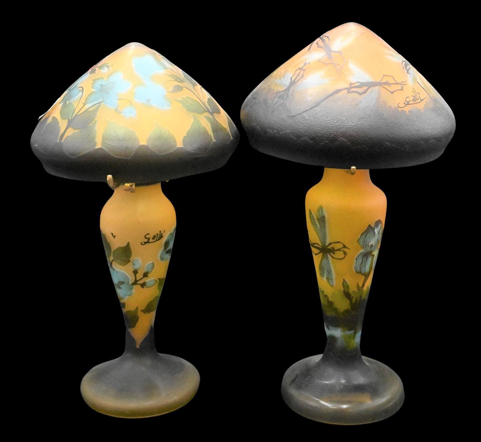 Two Galle Style Cameo Glass Boudoir Lamps (1 of 7)