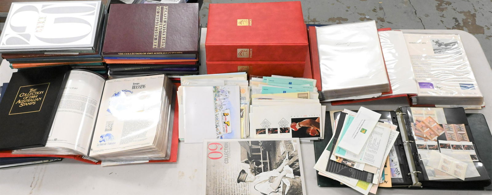 Large Collection of Modern Australian and French Stamps and Covers (1 of 13)