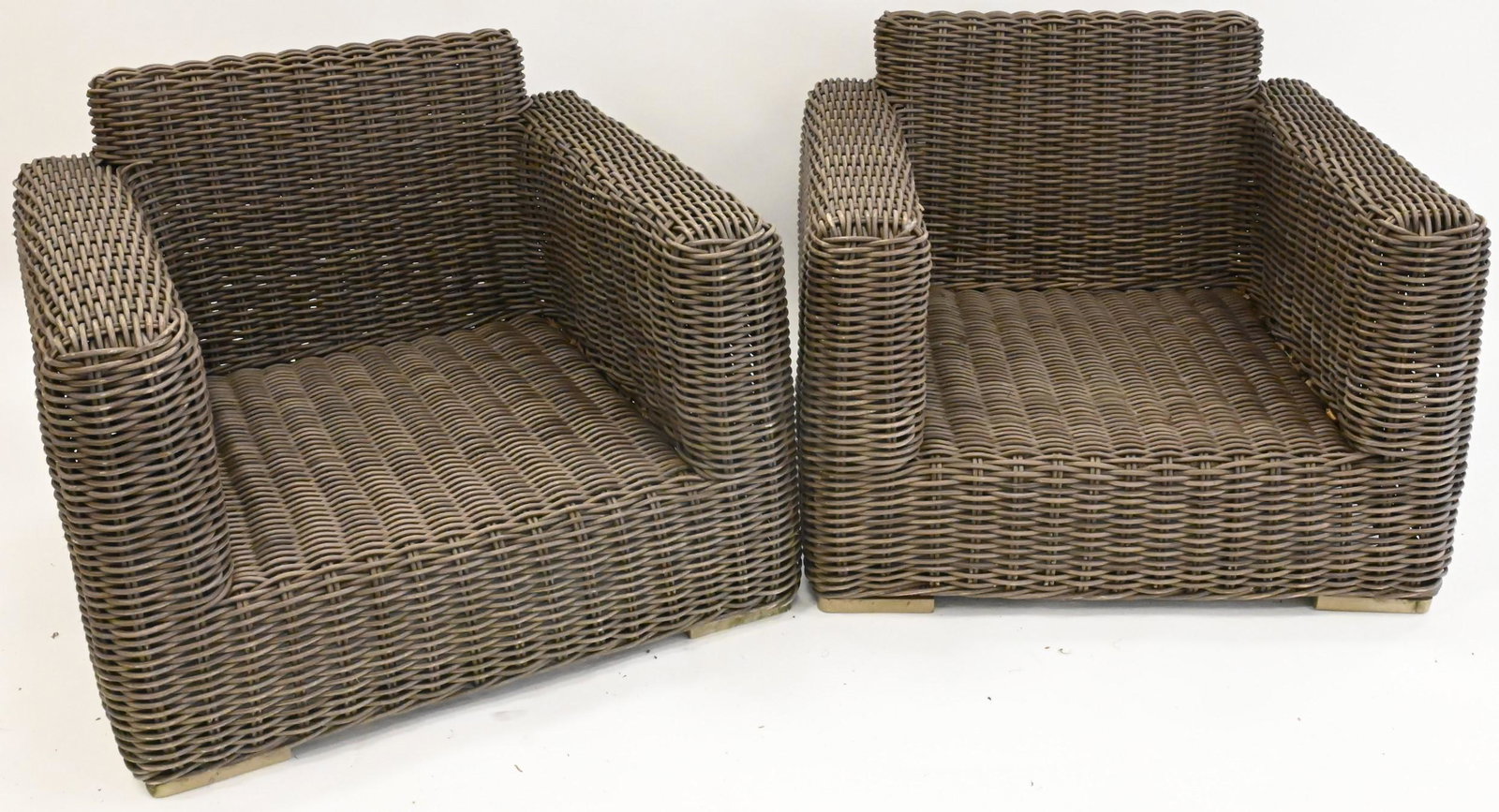 Set of Four Brown & Jordan Oversized Outdoor Chairs (1 of 6)