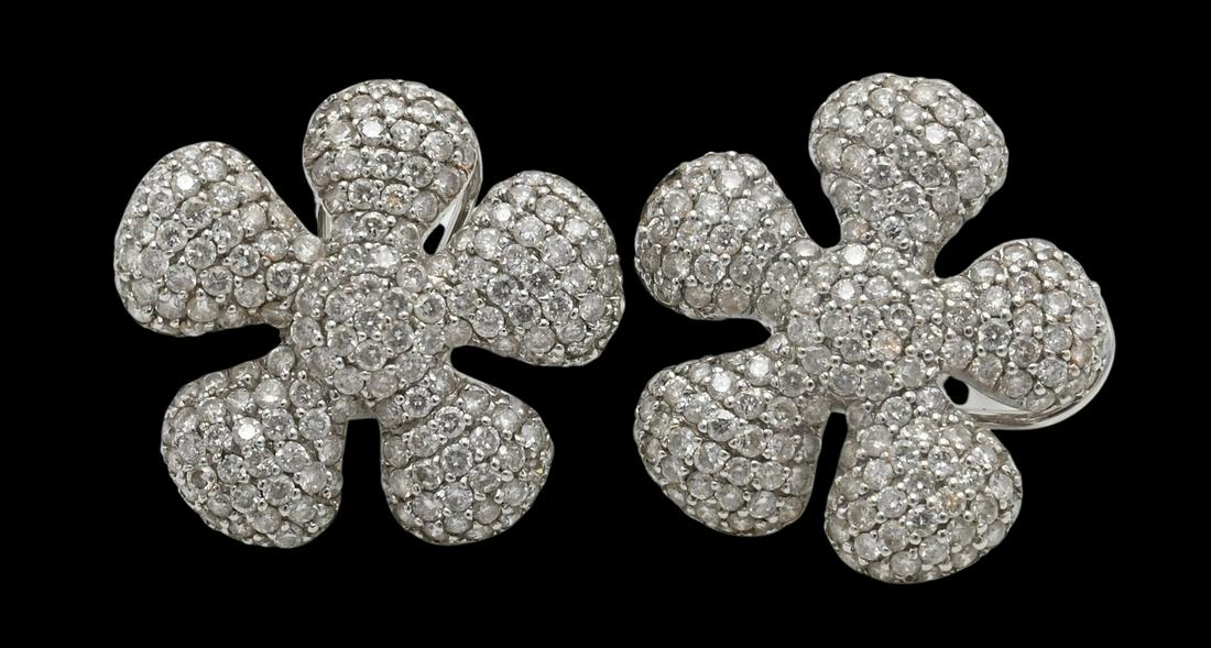 Pair of 18 Karat White Gold Earrings (1 of 3)