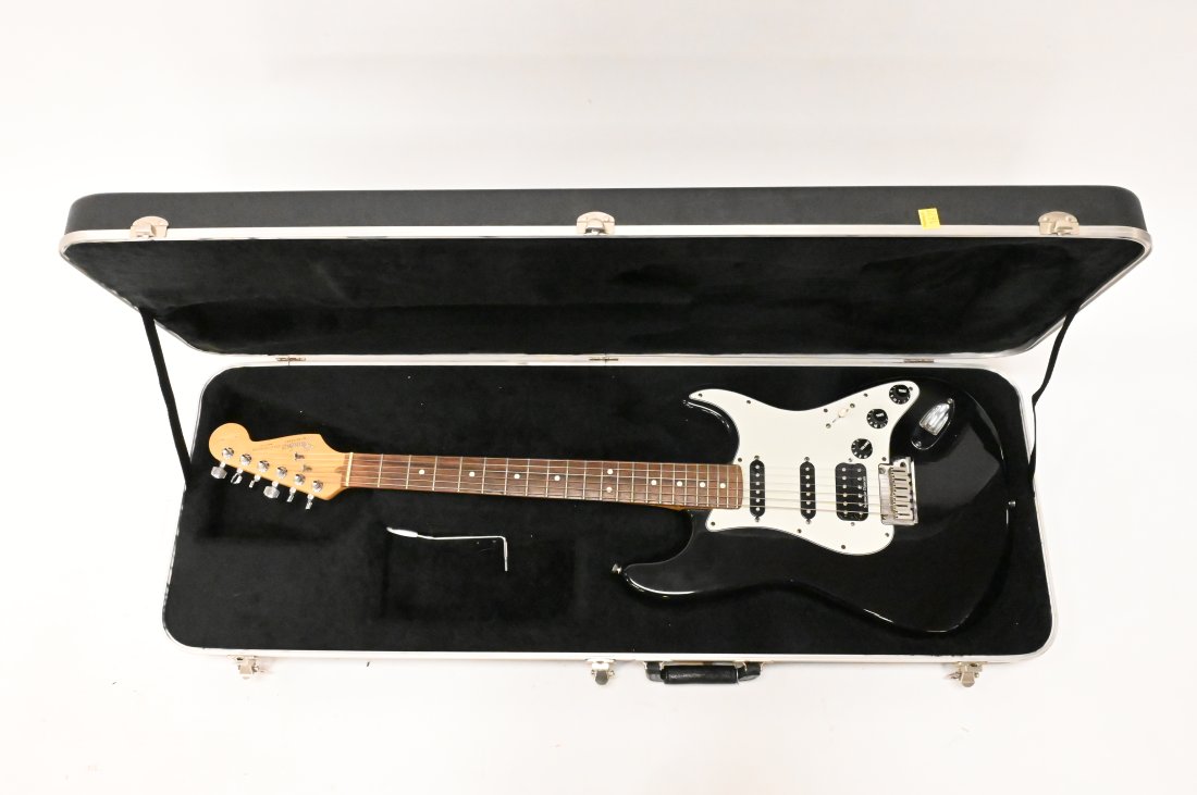 1994 Fender 40th Anniversary American Stratocaster Guitar (1 of 6)