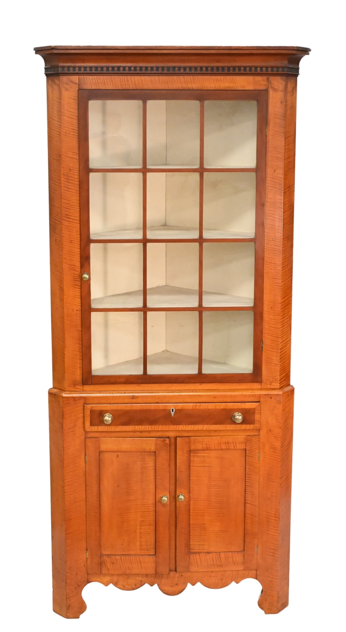 Chippendale Tiger Maple and Cherry Corner Cabinet (1 of 9)