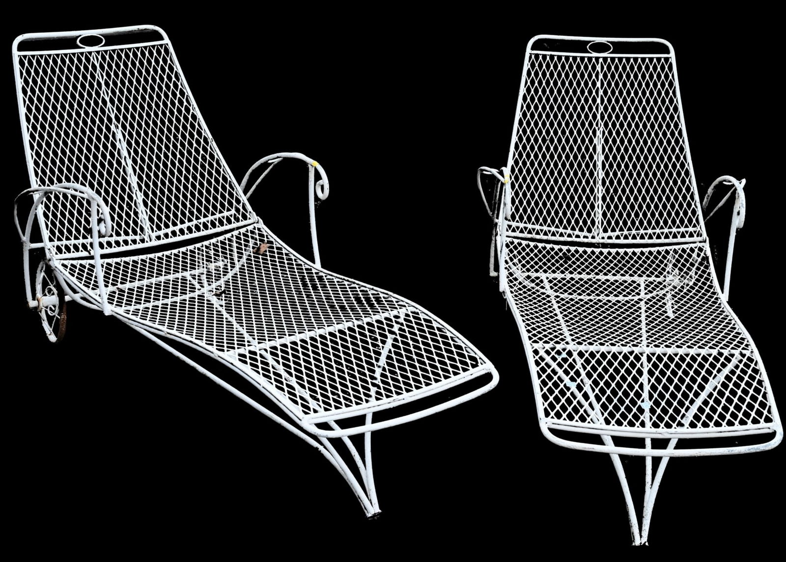 Pair of Outdoor Chaise Lounge Chairs (1 of 5)