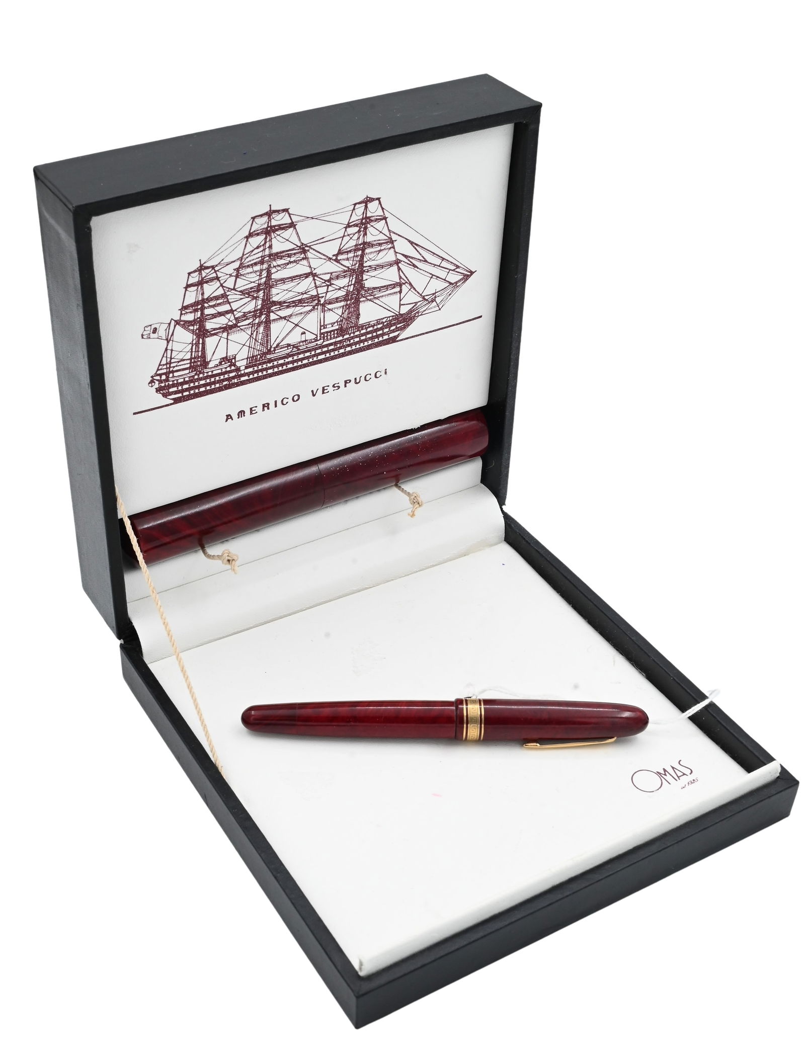 Omas "Amerigo Vespucci" Fountain Pen (1 of 4)