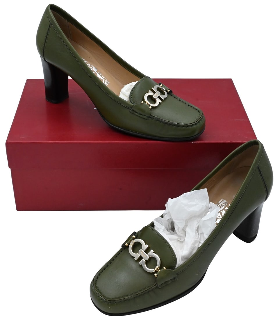 Pair of Salvatore Ferragamo "Naty" Women's Shoes (1 of 5)