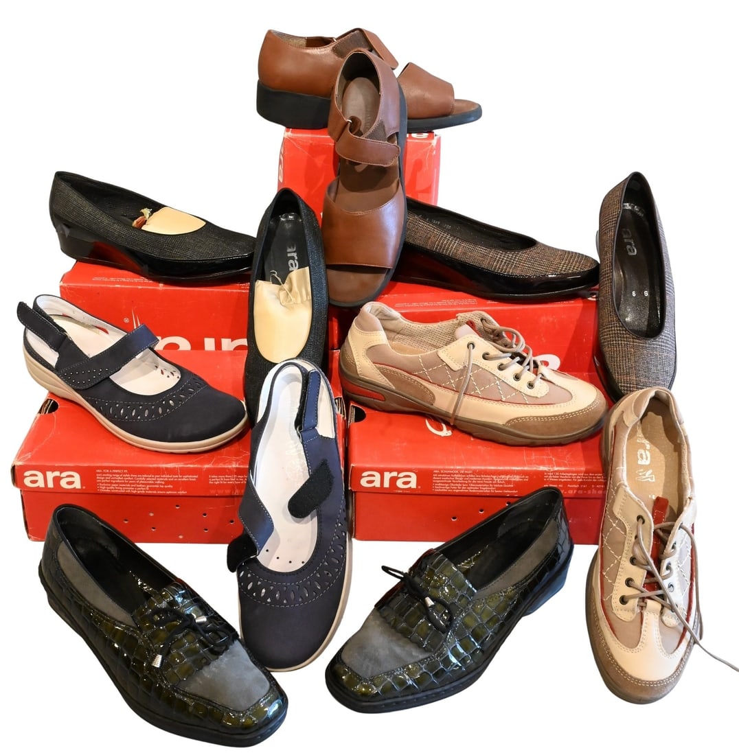 Group of Six Pairs of Ara Women's Shoes: Group of Six Pairs of Ara Women's Shoes to include "Reggie" crocodile green, retails for $135, "Abano" in mocca kilt, "Ruegen-Cal" in black nubuck, retails for $145 etcetera....sizes 8-9 Condition: al