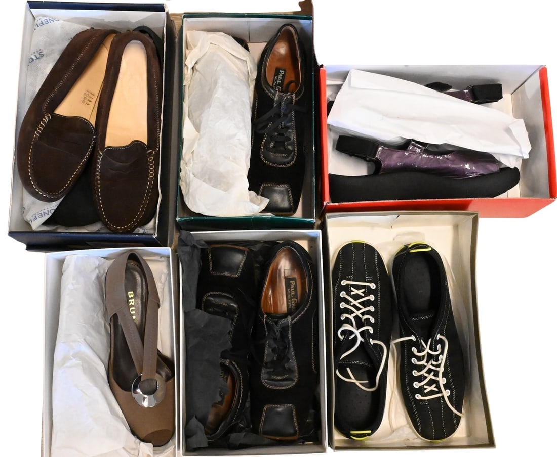 Group of Seven Pairs of Women's Shoes (1 of 5)