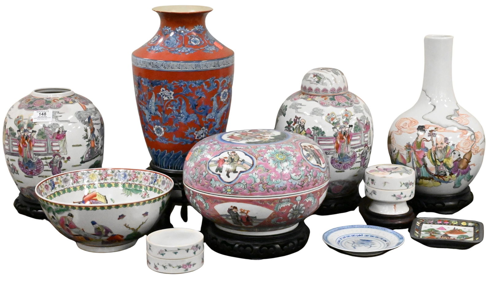 Ten Piece Group of Chinese Porcelain (1 of 6)