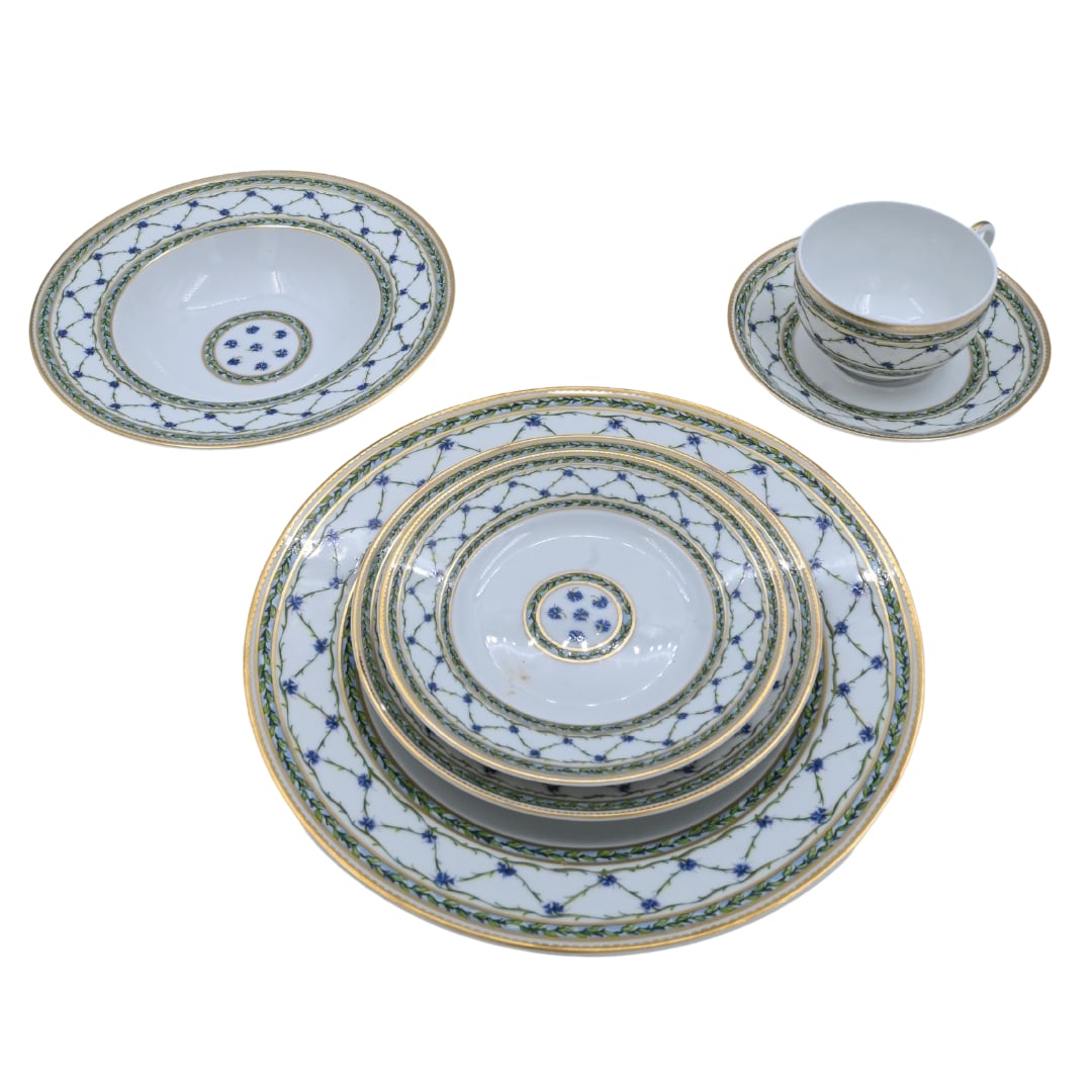 53 Piece Raynaud Limoges "L'Allee du Roy" Porcelain Dinner Service: 53 Piece Raynaud Limoges "L'Allee du Roy" Porcelain Dinner Service to include eight dinner plates, eight bread and butter plates, eight salad plates, eight teacups, eight saucers, eight soups, teapot,