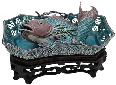 Chinese Export Porcelain Carp Dish