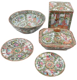 29 Piece Chinese Rose Medallion Porcelain Group