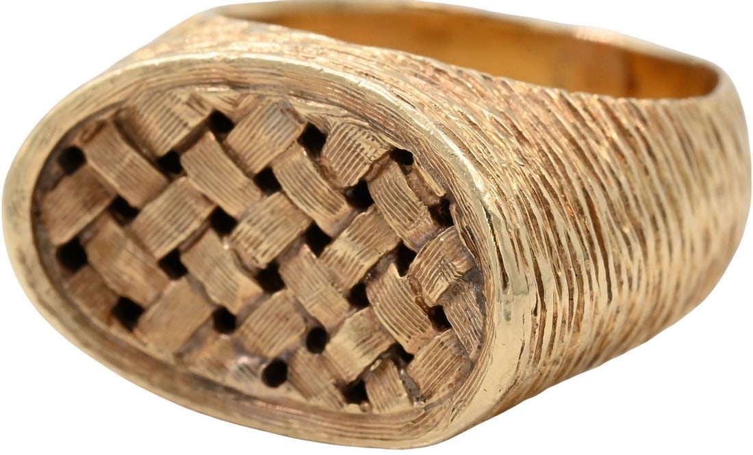 14 Karat Yellow Gold Ring (1 of 4)