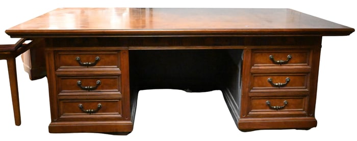Burlwood Executives Desk