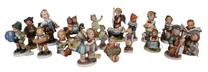 Collection of 20 Early Full Bee Hummels