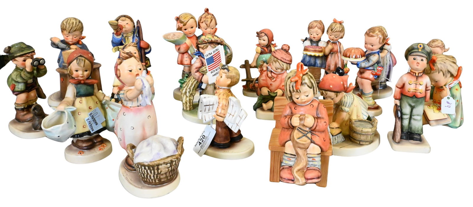 19 Medium and Small Assorted Hummels (1 of 9)