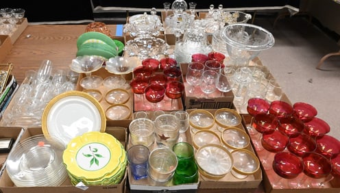 Table Lot of Mostly Glassware