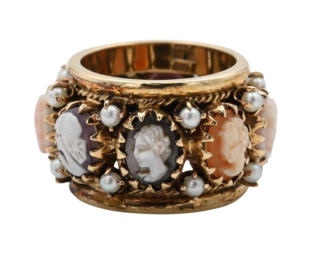 14K Yellow Gold Cameo Ring (1 of 4)