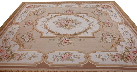 Abhushan Room Size Oriental Carpet