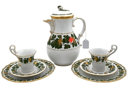 31 Piece Meissen "Grapevine" Tea Service