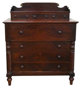 Federal Mahogany Chest of Drawers