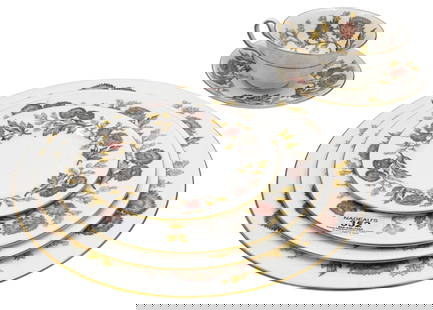 74 Piece Wedgewood China in Litchfield Pattern: 74 Piece Wedgewood China in Litchfield Pattern to include 12 dinner plates, 12 luncheon plates, 12 salad plates, 12 bread plates, 12 tea cups, 12 saucers, 1 creamer, and 1 sugar bowl diameter 11 inche