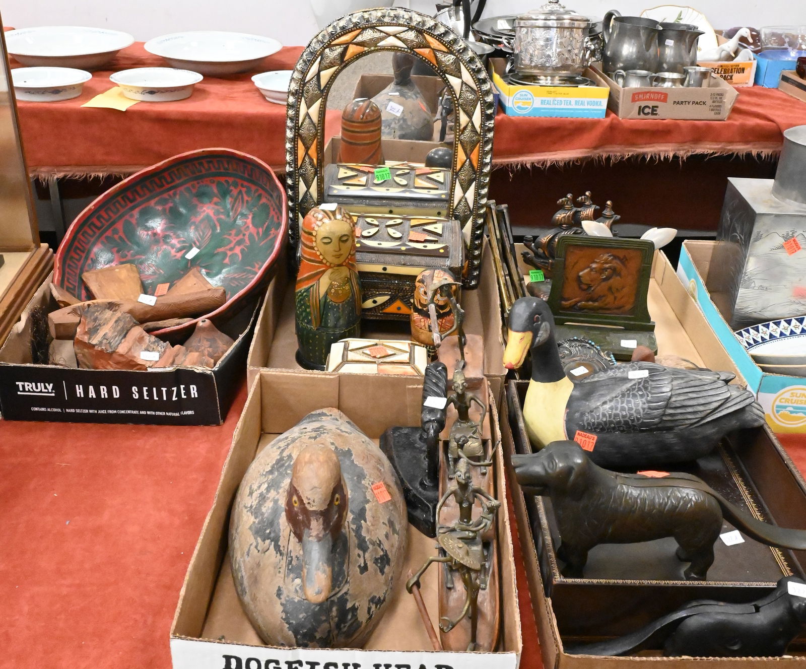Five Box Lots of Ethnographic and Decorative Items (1 of 7)