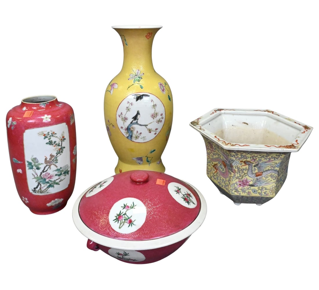 Four Chinese Sgraffito Porcelain Pieces (1 of 7)