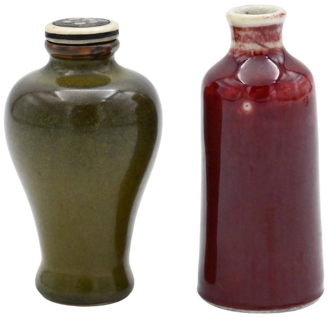 Two Qianlong Period Chinese Porcelain Dust Snuff Bottles